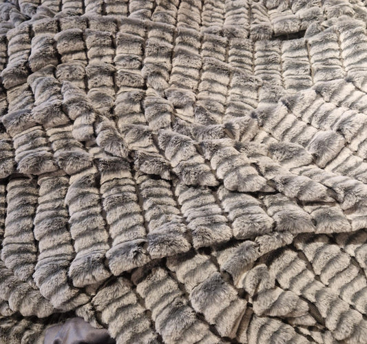 Pătură Moale și Călduroasă 210x230cm – Față Catifea Acrilică, Spate Poliester, Gri Elegant, RCG-4