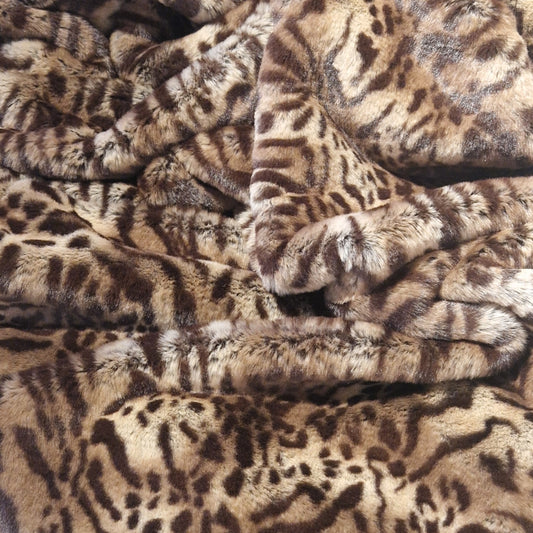 Pătură Moale 160x200cm, Imitatie Blană, Față Catifelată din Acril, Spate Poliester, Model PB2