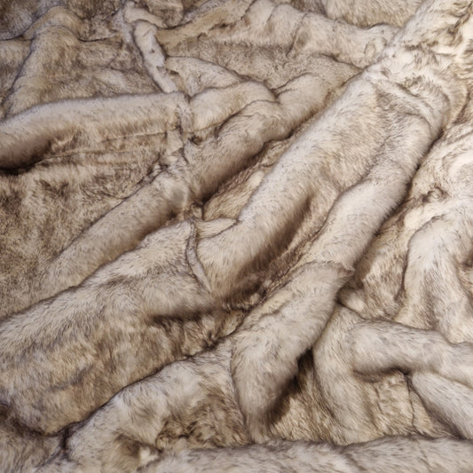 Pătură Moale 160x200cm, Imitatie Blană, Față Catifelată din Acril, Spate Poliester, Model PB8